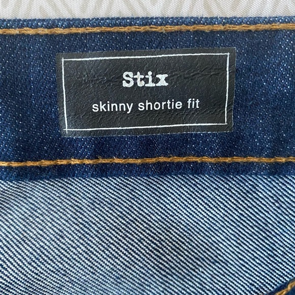 Volcom Size 7 Skinny Jeans - Picture 4 of 4